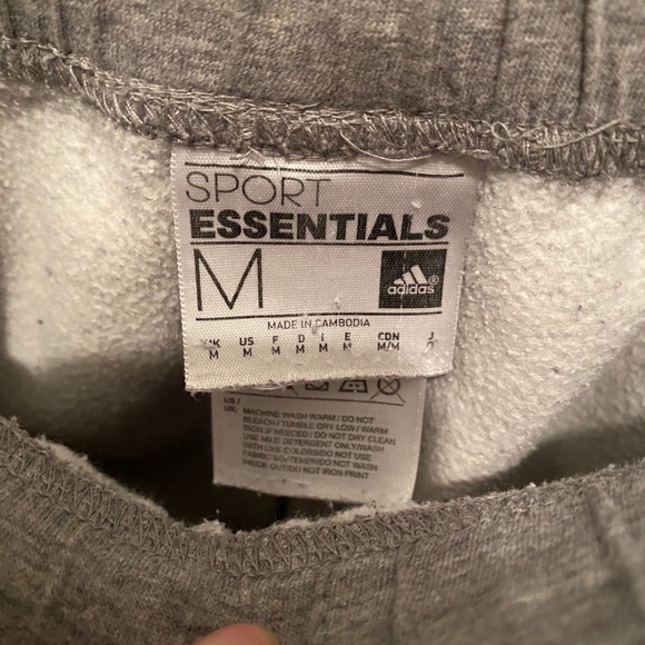 Adidas jogging - Picture 2 of 2